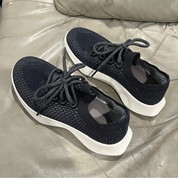 Women’s Allbirds Tree Dasher 1 Thunder / White Sole Running Shoes - Picture 2 of 6